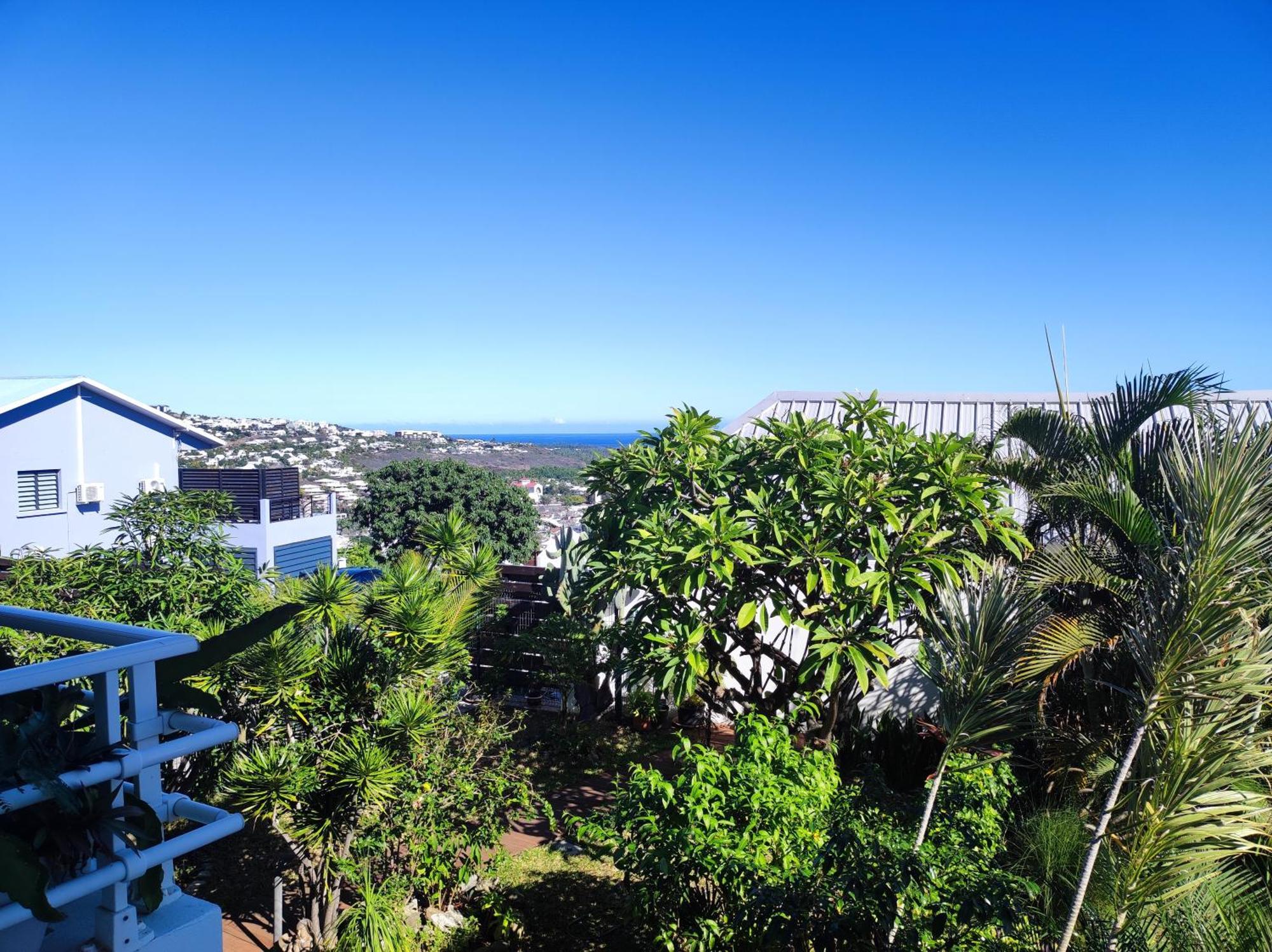 Le Nid Oceanique ! Appart T2 Avec Terrasse, Vue Mer Et Parking Prive En Sous Sol, Proche Du Centre Ville De Saint Gilles Les Bains Exterior foto